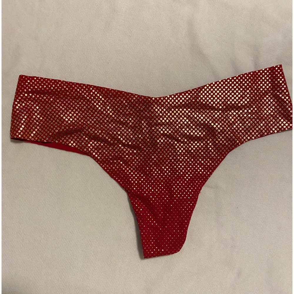 Victoria’s Secret thong/string